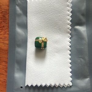 Ningan 925 Sterling Silver Made Green and Gold Christmas Present Charm